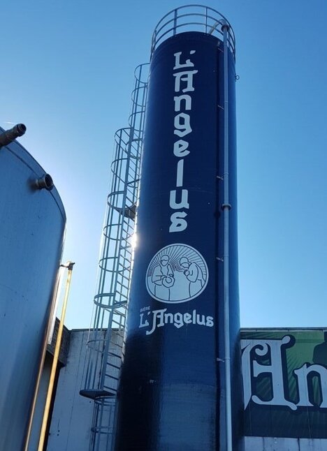 Beer storage tank with logo
