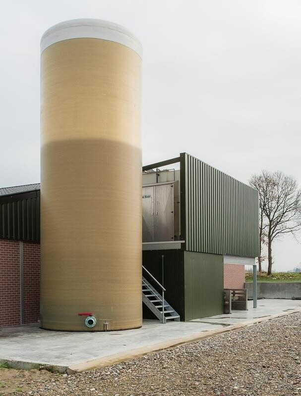 M.I.P._nv-tanks_en-silos-GVK-polyester-vlakbodemtank_voor_spuiwater